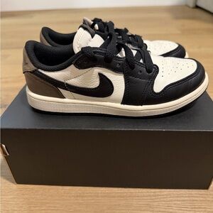 Jordan 1 Retro Low OG “mocha”
